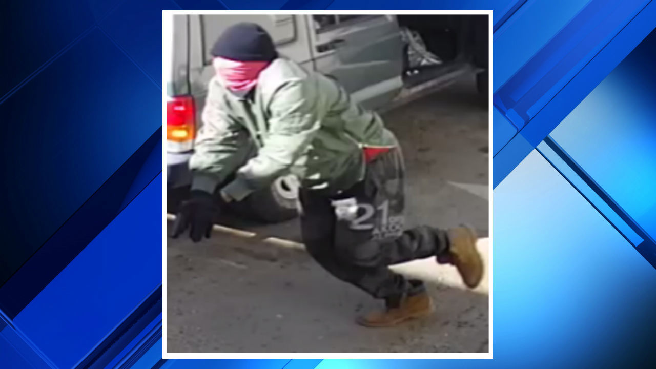2 masked men wanted in connection with deadly shooting of Detroit auto repair shop owner